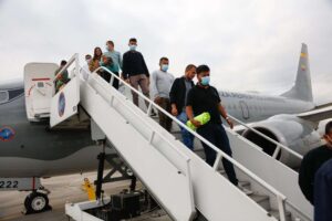 Llegan a Bogotá colombianos deportados de EEUU
