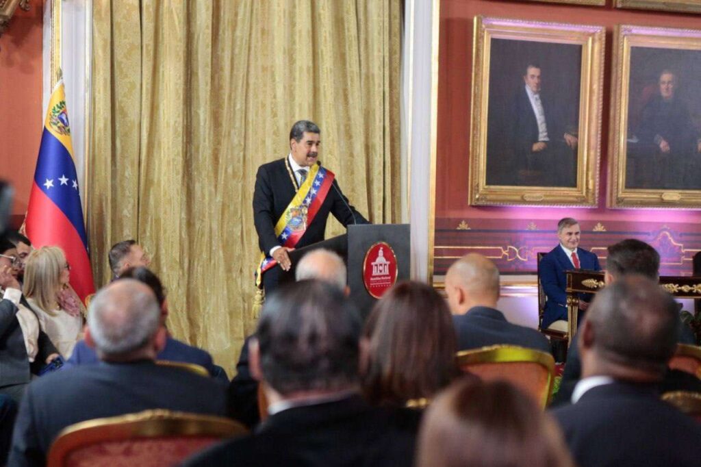 Maduro: A Venezuela nadie podrá imponerle nunca un presidente