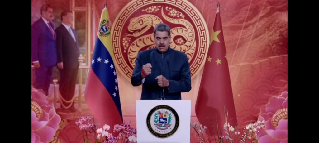 Maduro: "China es una potencia para la paz, la cooperación y el desarrollo"