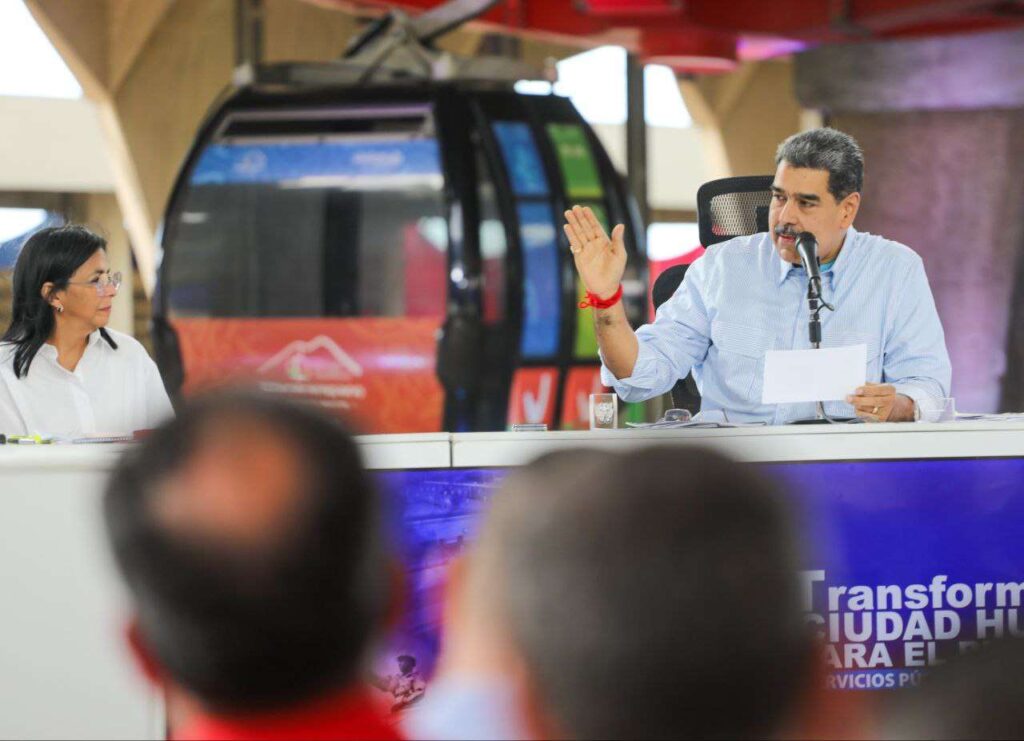 Maduro: En 90 días deben estar instaladas 5.334 salas de gobierno