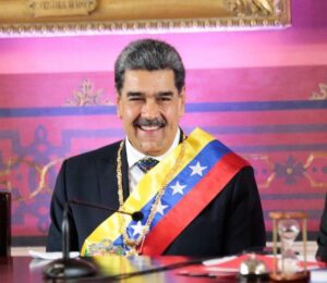 Maduro convoca gran diálogo nacional por la reforma constitucional