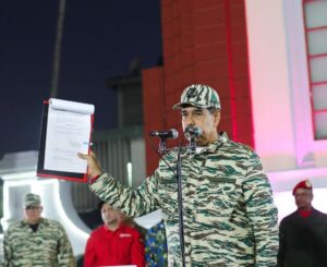 Maduro firmó decreto para activar Órgano de Defensa Integral