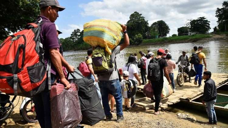 Más de 48 mil desplazados por crisis en el Catatumbo colombiano