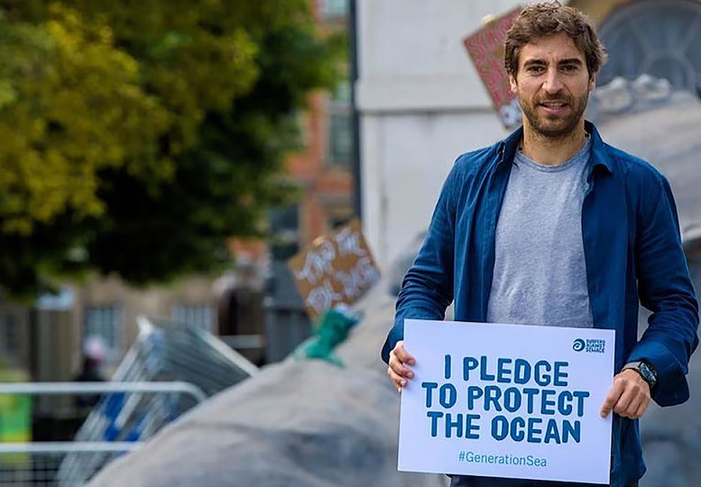 El exfutbolista de la Premier League que hizo una fortuna multimillonaria con una compañía sustentable