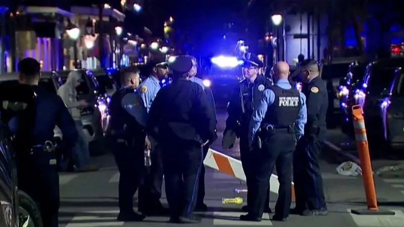 Muere en tiroteo sospechoso de atropello masivo en Nueva Orleans