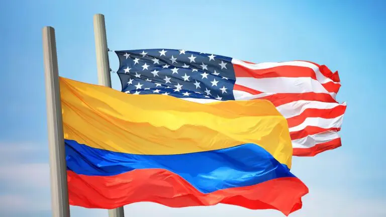 Petro ordena presentación de estadounidenses irregulares en Colombia ante servicio migratorio