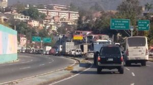 Por mantenimiento cerrarán parcialmente autopista Caracas-La Guaira
