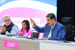 Presidente Maduro anunció prioridades para la transformación económica
