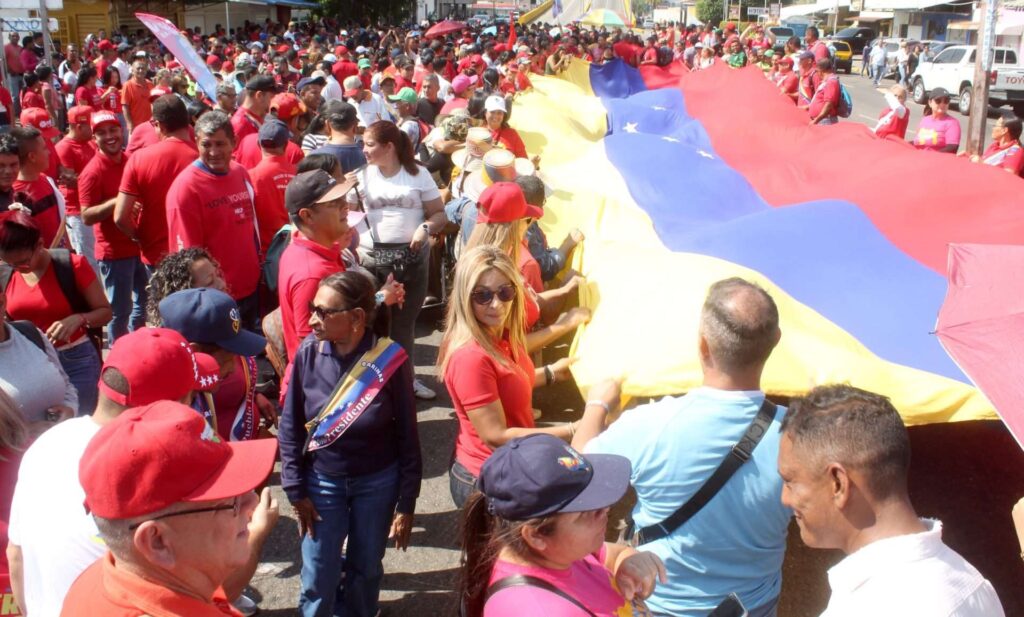 Psuv en Barinas se moviliza para apoyar a Maduro