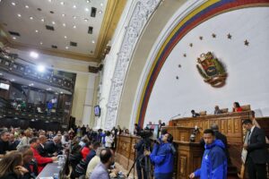 Quienes hayan pedido sanciones no podrán participar en megaelecciones
