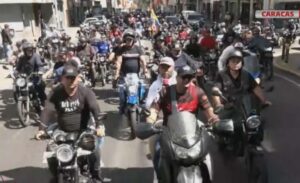 Realizan Caravana Motorizada Antifascista en Caracas
