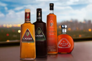 Empresa Bardinet España compra a la marca venezolana Ron Cacique