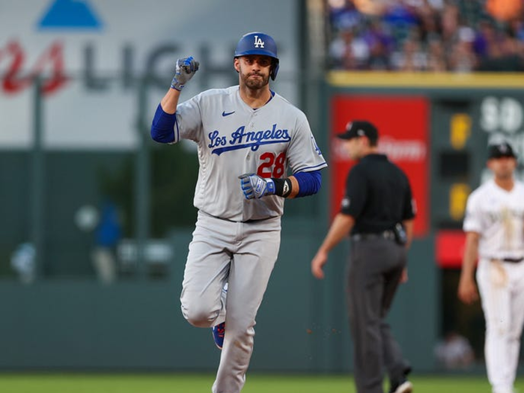 Son 18 con 4 HRS en un juego de MLB