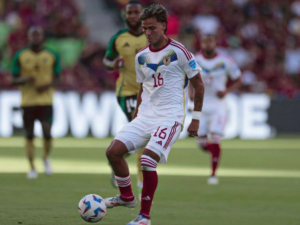 Telasco Segovia llevará su buen fútbol a Miami