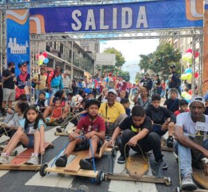 Tradicionales carruchas recorrieron el centro de Caracas