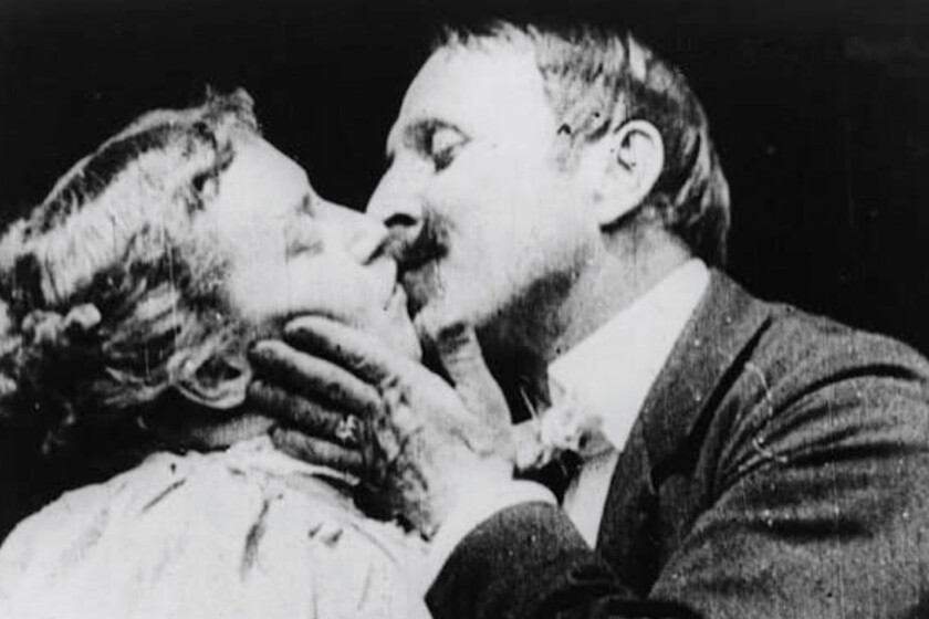 El primer beso de la historia del cine se consideró tan obsceno que la iglesia, la policía y el público quisieron censurarlo a toda costa