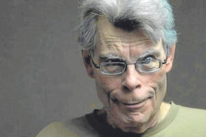 Stephen King empezó una historia increíble sobre un baño de mujeres maldito. Nunca pudo terminarla por un motivo totalmente lógico