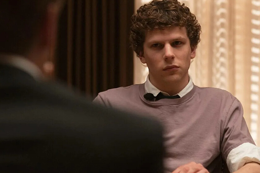 Jesse Eisenberg está avergonzado de haber interpretado a Mark Zuckerberg: "Está haciendo cosas problemáticas"