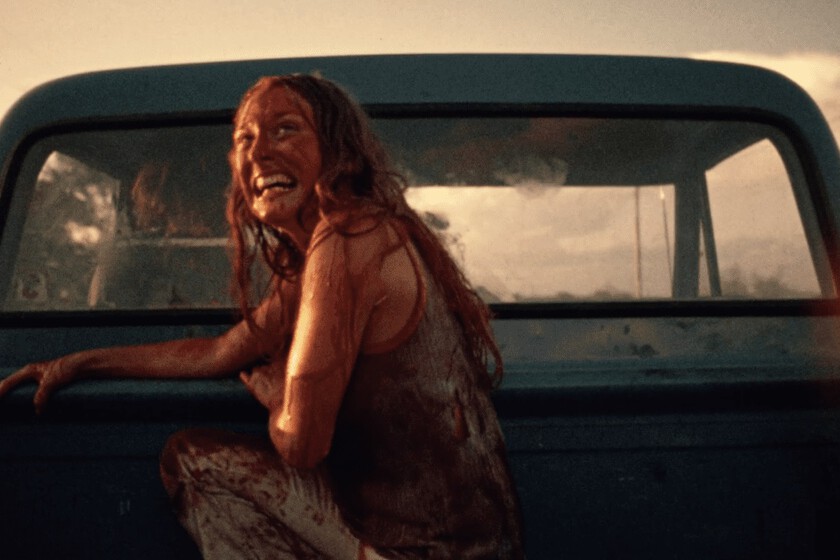 "Me dio marihuana y una caja de cerillas". Se confirmó el sorprendente rumor sobre 'La matanza de Texas' y John Larroquette