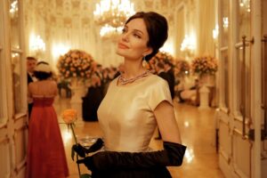 El do de pecho de Angelina Jolie entre espías sirios. Lo mejor y lo peor de los estrenos de cine