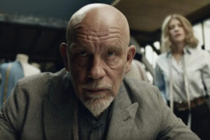 John Malkovich desvela el motivo por el que no había hecho una película de Marvel hasta ahora. "Si me vas a colgar de una grúa, págame"