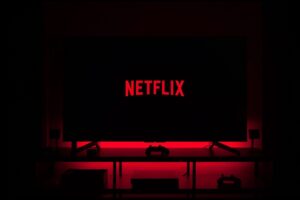 "Gracias a Dios no es la única forma de ver una película". El CEO de Netflix tiene claro que el futuro de las salas de cine es muy complicado