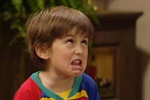 Qué fue de Miko Hughes, el niño prodigio que empezó a actuar con 3 años y acabó convirtiéndose en un meme