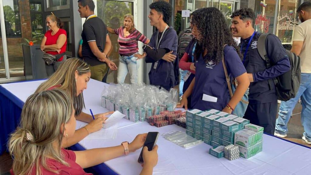 Atendieron en jornada médica a más de 150 estudiantes monaguenses