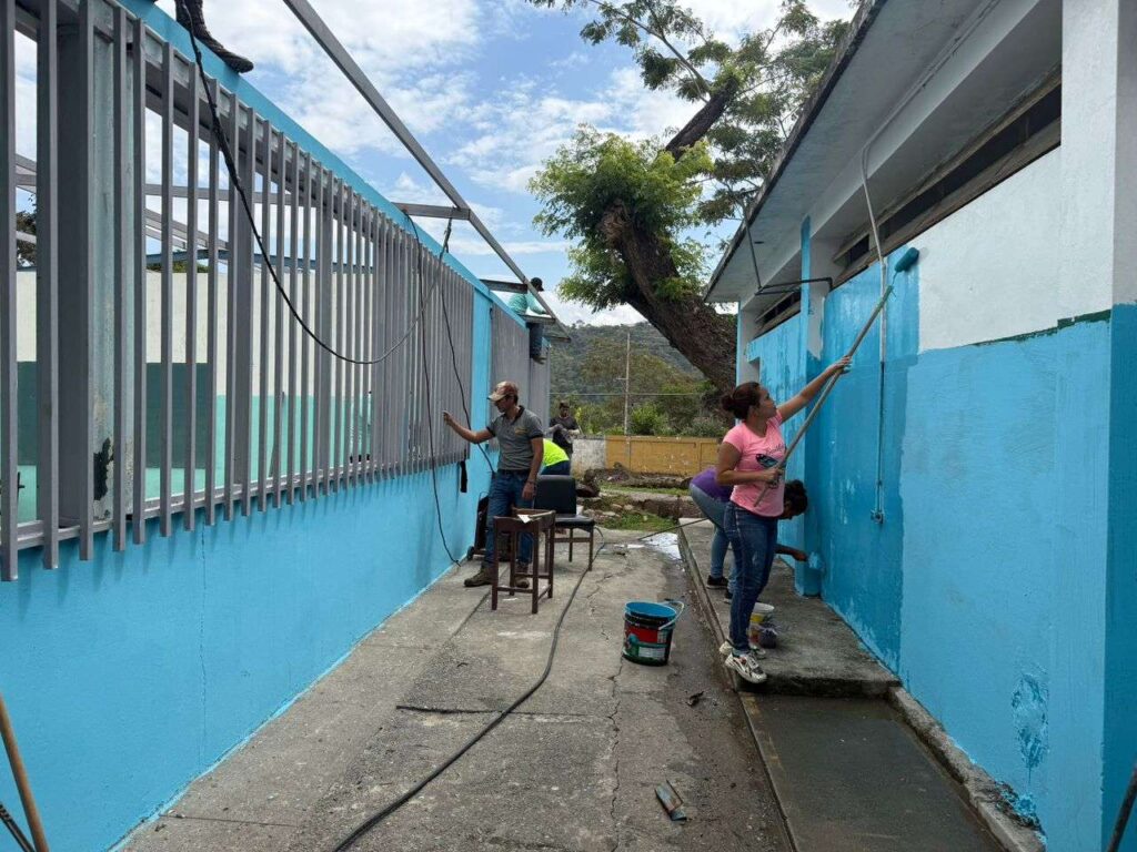 Avanza plan de recuperación de mobiliario y escuelas en Trujillo