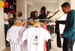 Inauguran tienda textil en el Urbanismo Ciudad Lebrún de Petare