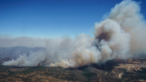 Chile declara alerta roja por voraces incendios al sur del país