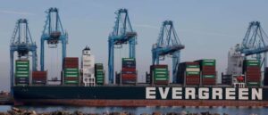 China responde a Trump con el aumento en los aranceles de productos de EEUU