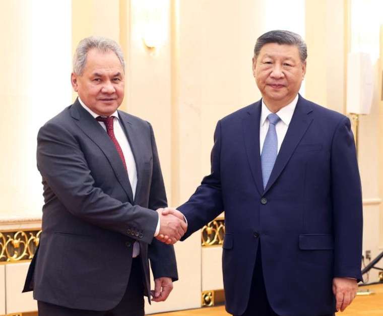 China y Rusia estrechan comunicación en materia de defensa