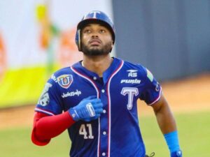 Daniel Montaño incursionará en el béisbol mexicano