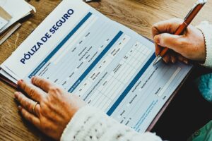 Hjalmar Gibelli - ¡Conócela! Importancia de la revisión periódica de pólizas de seguros - FOTO