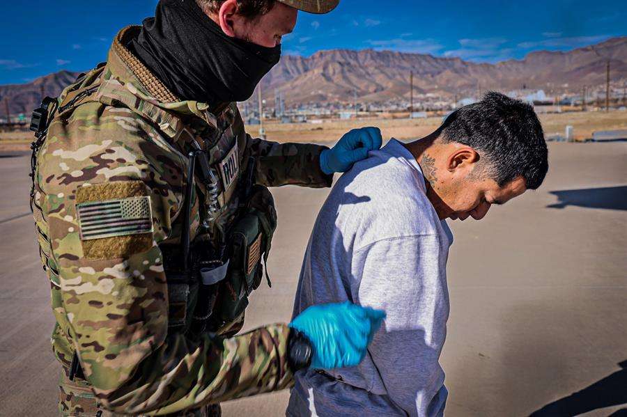Denuncian al Gobierno de Trump por el envío de venezolanos a Guantánamo