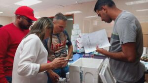 Entregan insumos médicos al hospital José María Vargas en La Guaira