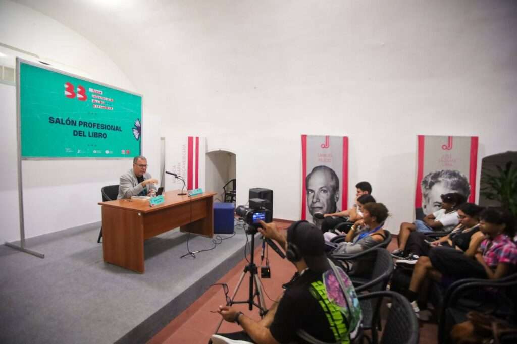 Feria del Libro de La Habana debate sobre la lectura en tiempos de IA