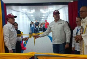 Inaugurado puente de abordaje y desembarque en Aeropuerto La Chinita