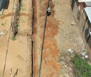 Instalan acueducto de 2 mil 100 metros en el barrio El Renacer de Maracaibo 