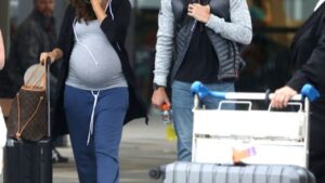 ¿Quién es JV? La venezolana que demanda a Trump por negar la nacionalidad a su hijo por nacer