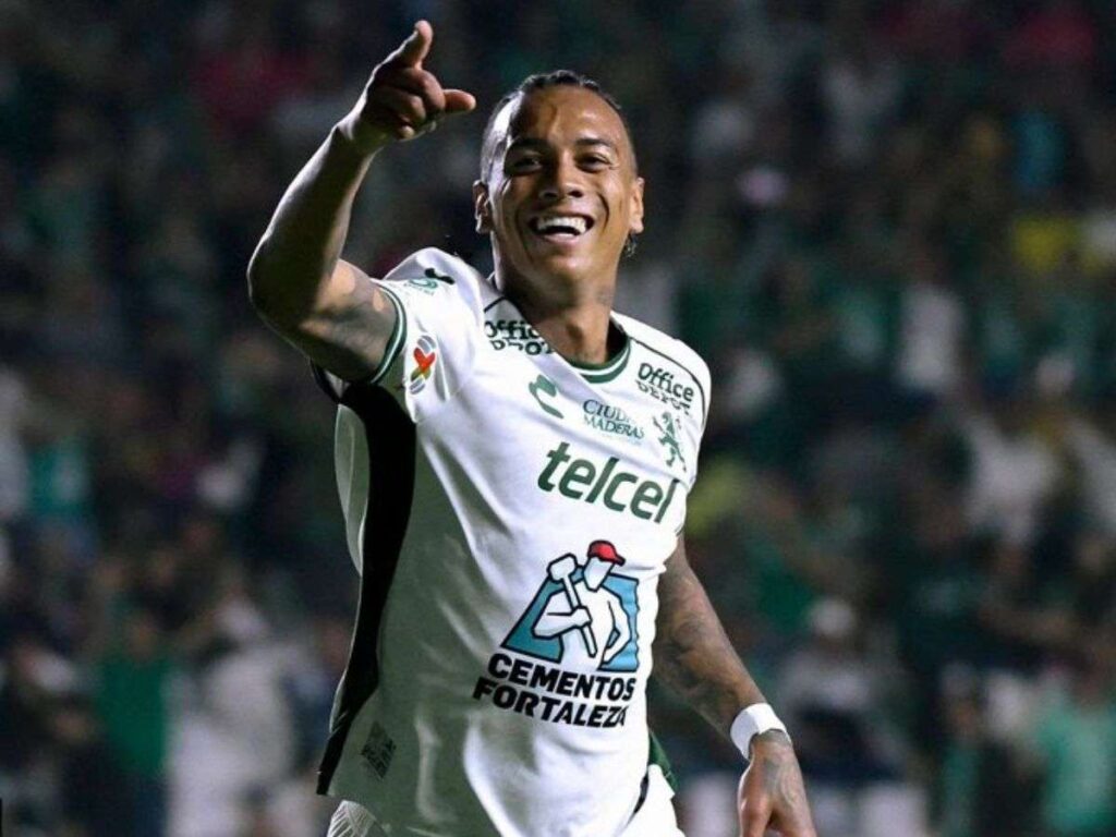 Jhonder Cádiz volvió a mover las redes en México