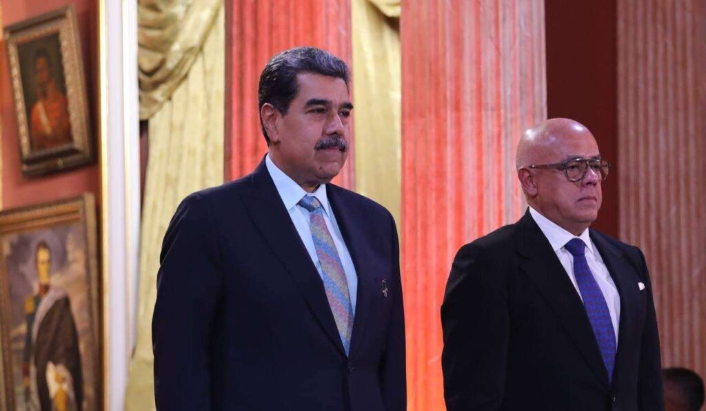 Jorge Rodríguez exaltó el sentido patrio al recibir al Jefe de Estado