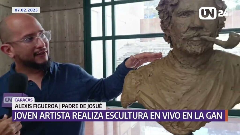 Joven genio Josué Benjamín realiza escultura en Galería de Arte Nacional