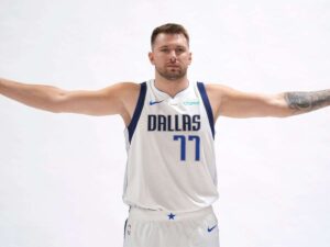 Luka Doncic llega a los Lakers tras múltiple cambio