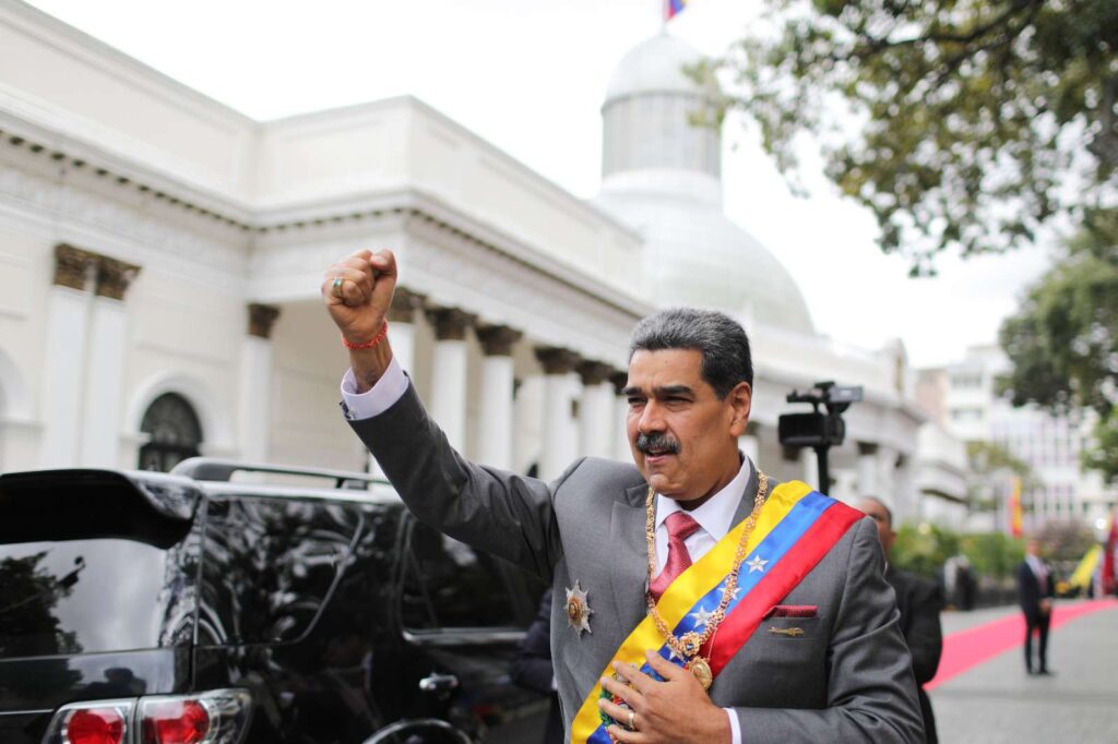 Maduro llega a la AN para presentar propuesta de reforma constitucional