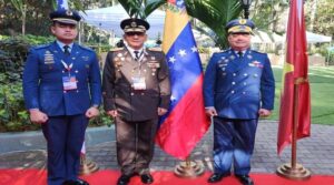 Militares venezolanos participaron en la feria Aero India 2025