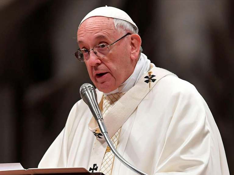 Papa Francisco dice que sigue con confianza su hospitalización