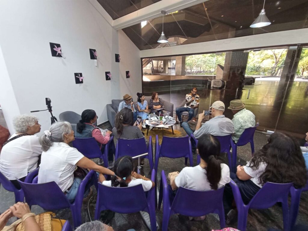 Presentarán poemario Detrás de los cristales