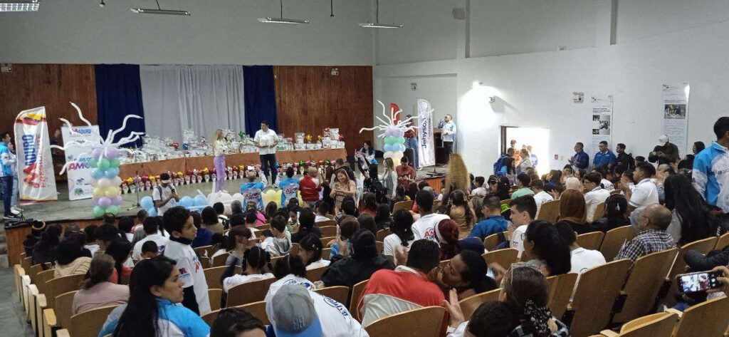 Programa "Dosis de Amor" da medicamentos a niños con discapacidad en Mérida